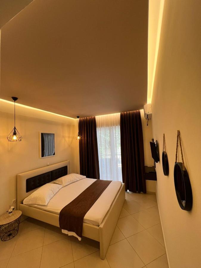 Paradiso Apartments Sarande Exterior photo
